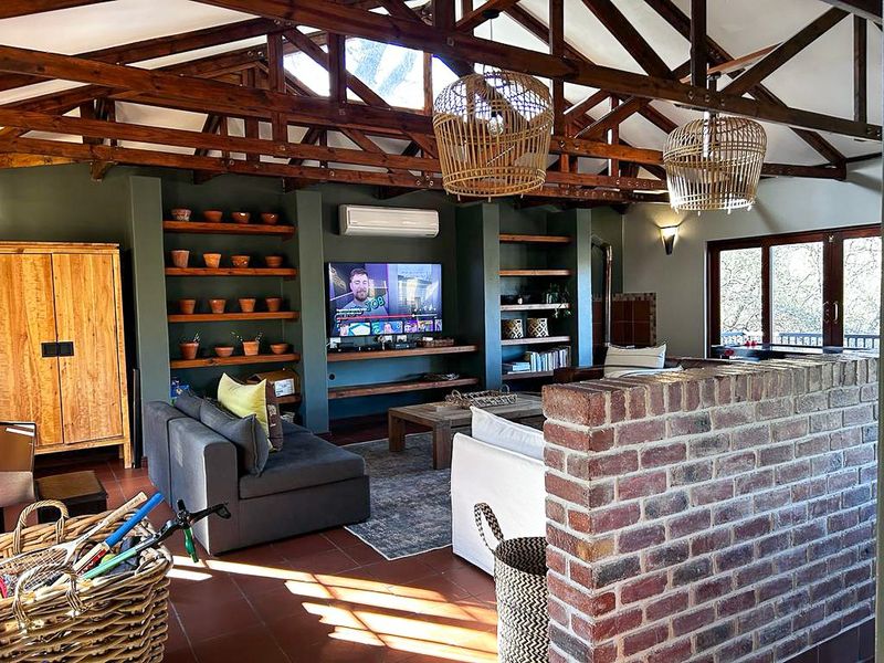 Exquisite Riverfront Property Blending Luxury and Serenity - Photo 9