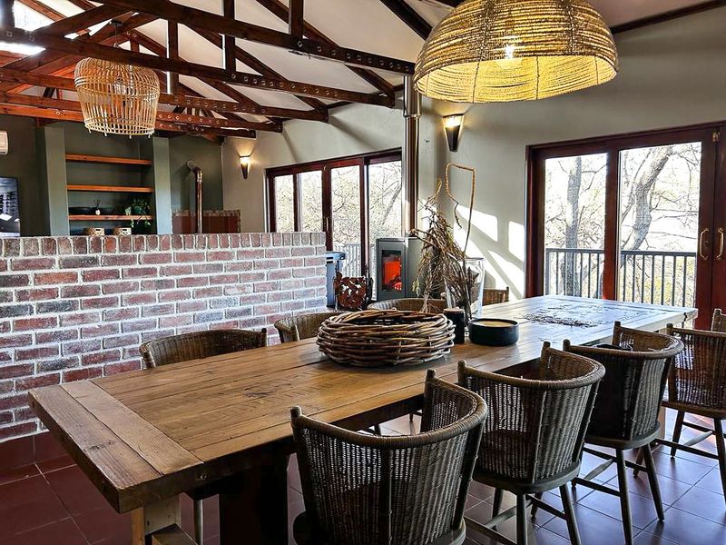 Exquisite Riverfront Property Blending Luxury and Serenity - Photo 5