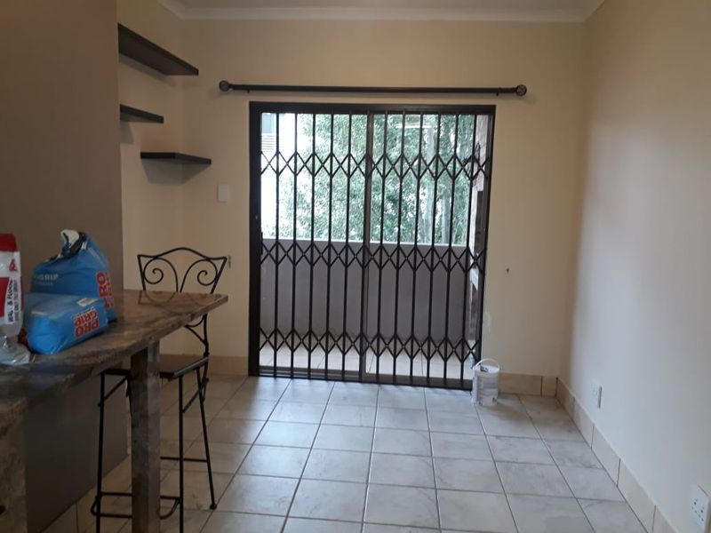 Spacious 1 Bedroom Apartment! - Photo 2