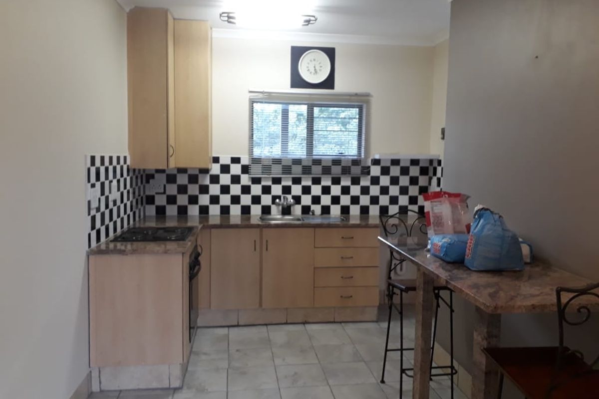 Spacious 1 Bedroom Apartment! - Photo 4