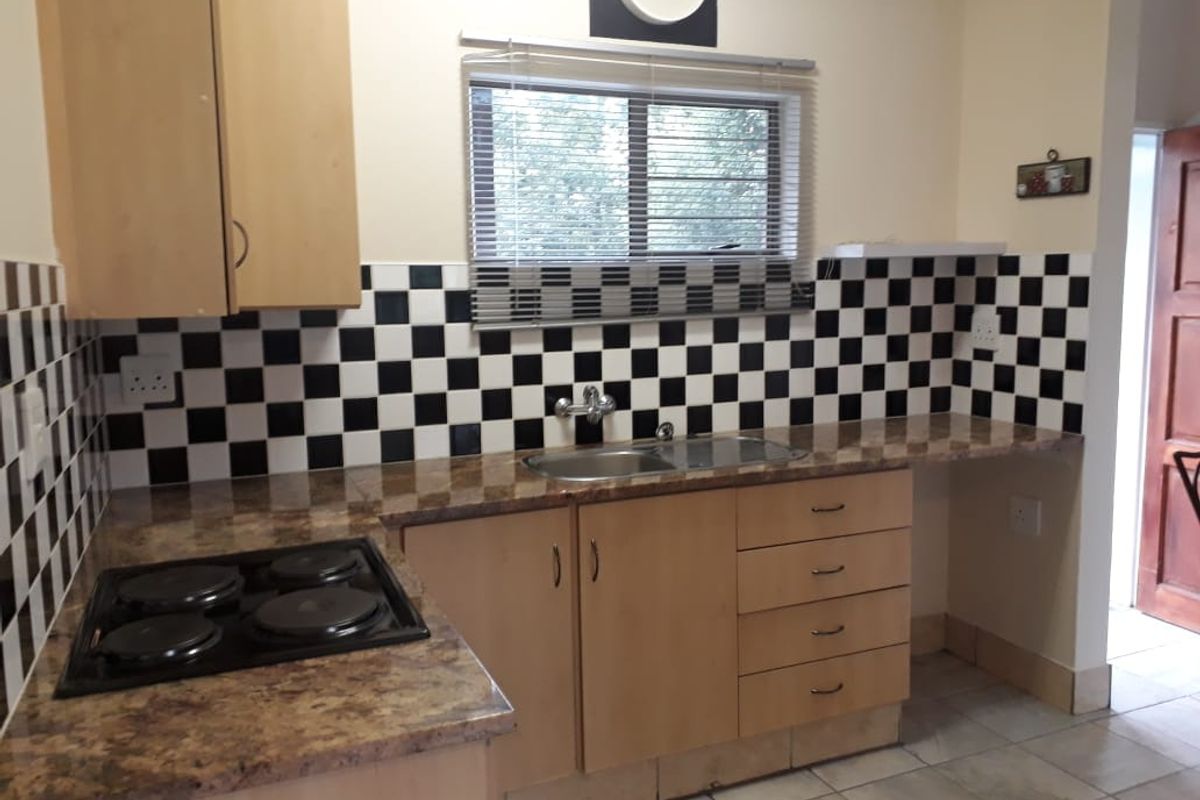 Spacious 1 Bedroom Apartment! - Photo 5