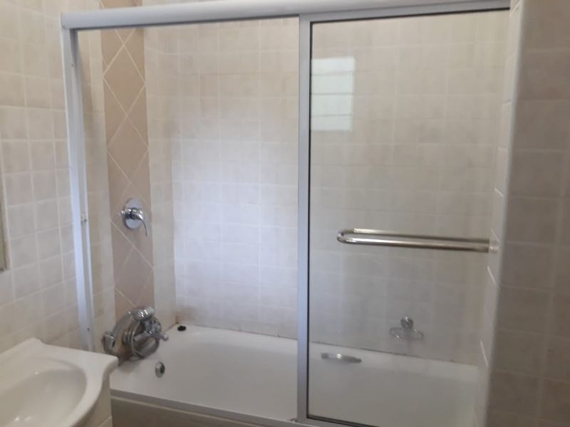 Spacious 1 Bedroom Apartment! - Photo 8