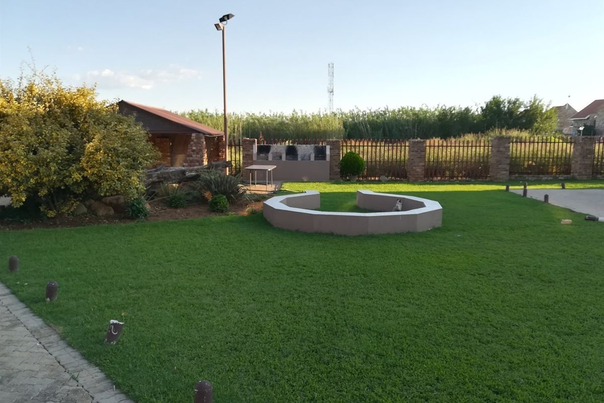 Modern Two-Bedroom Townhouse- Potchefstroom – For Sale - Photo 2