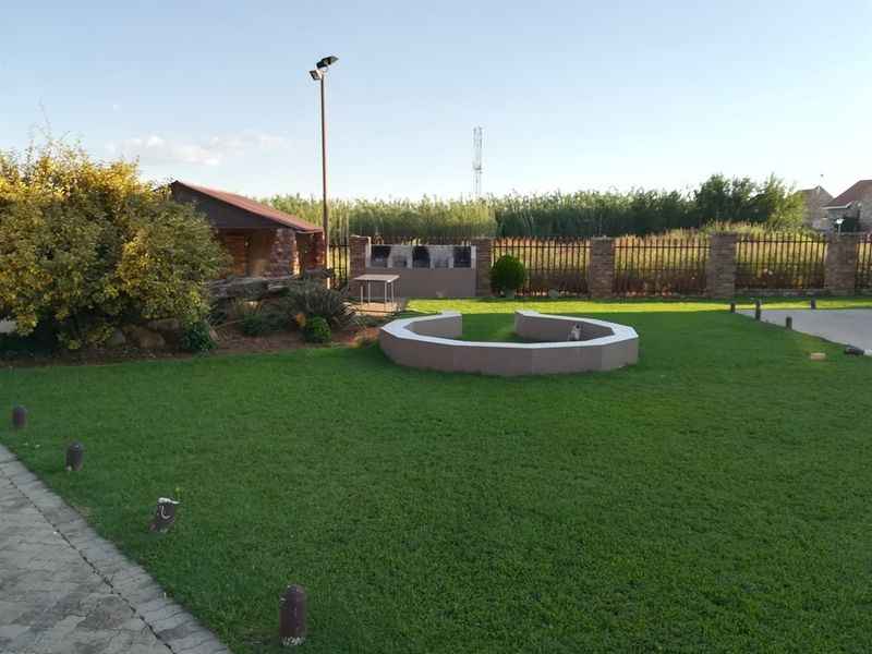 Modern Two-Bedroom Townhouse- Potchefstroom – For Sale - Photo 2