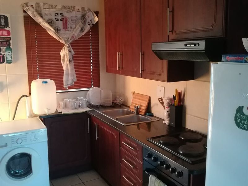 Modern Two-Bedroom Townhouse- Potchefstroom – For Sale - Photo 3