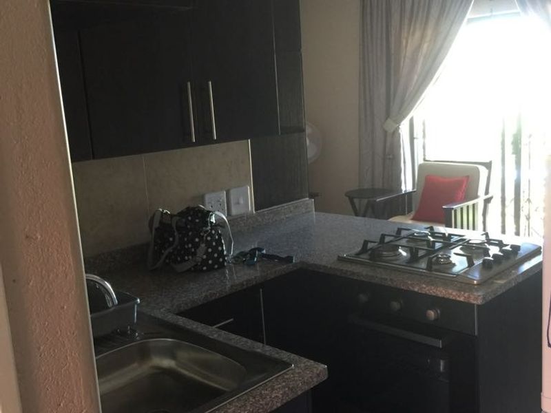 Neat One - Bedroom Apartment – Ideal for students – Potchefstroom – For Sale - Photo 2