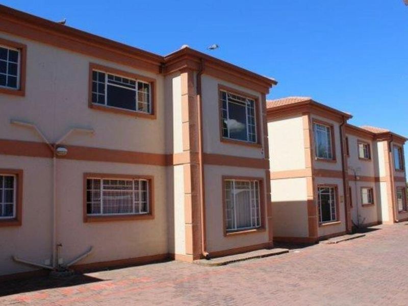 Spacious Two-Bedroom Apartment– Potchefstroom – For Sale - Photo 7
