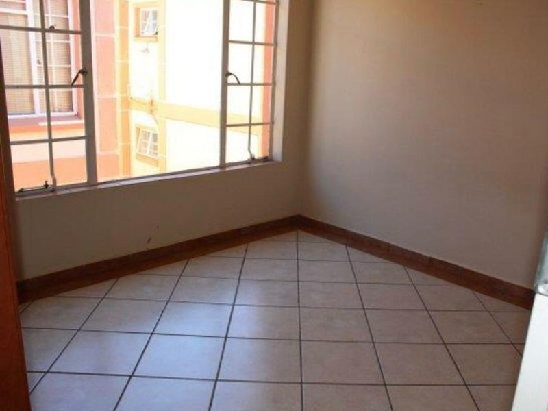 Spacious Two-Bedroom Apartment– Potchefstroom – For Sale - Photo 4
