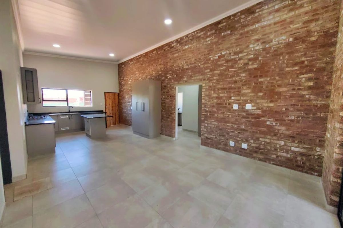 Live the Dream! - Photo 2