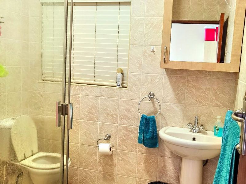 Spacious apartment - conveniently located - Photo 8