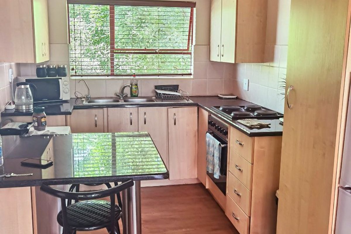 Spacious apartment - conveniently located - Photo 4