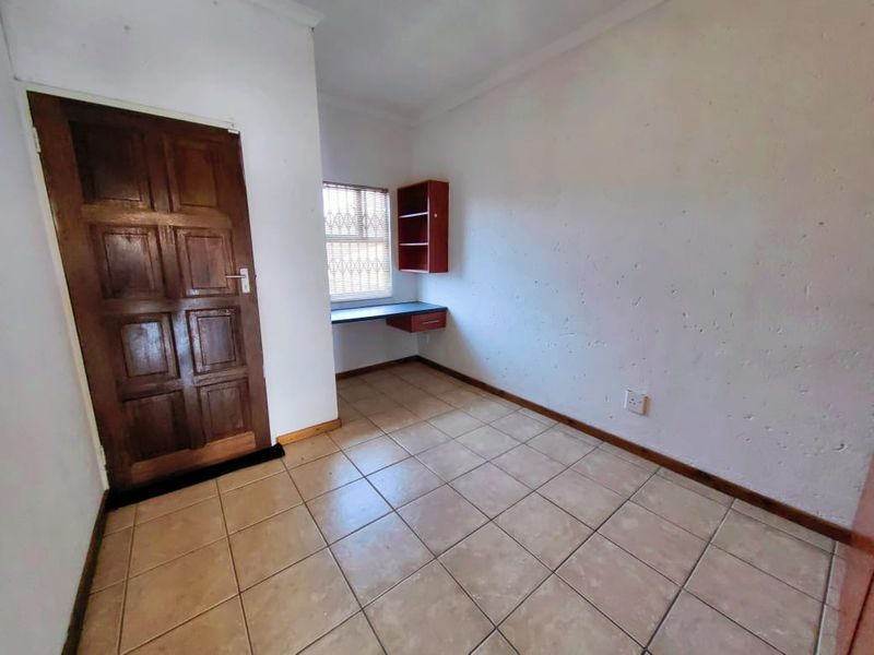 Walking Distance from the NWU! - Photo 7