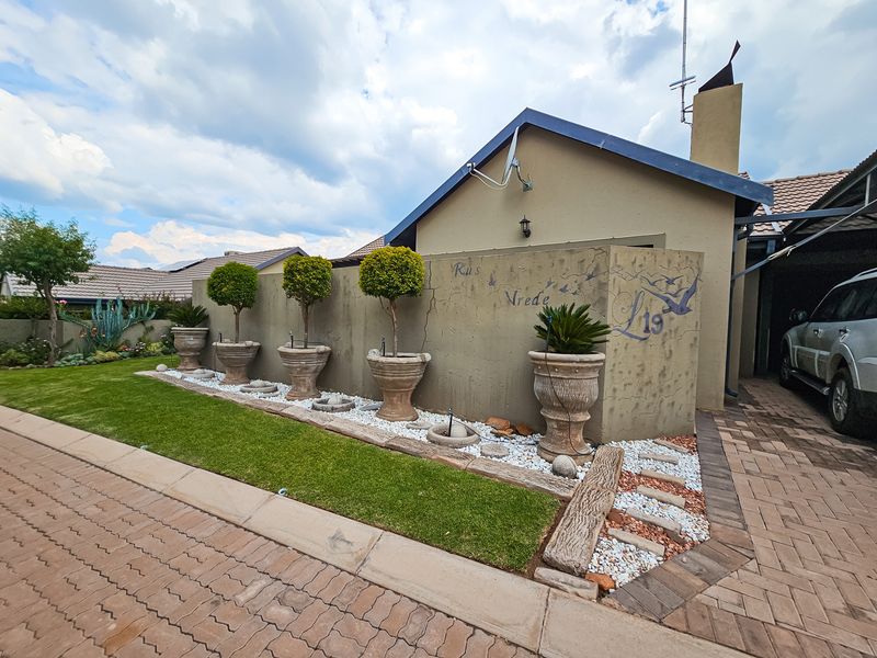 *RETIREMET & HOLIDAY HOME FOR SALE!* - Photo 9