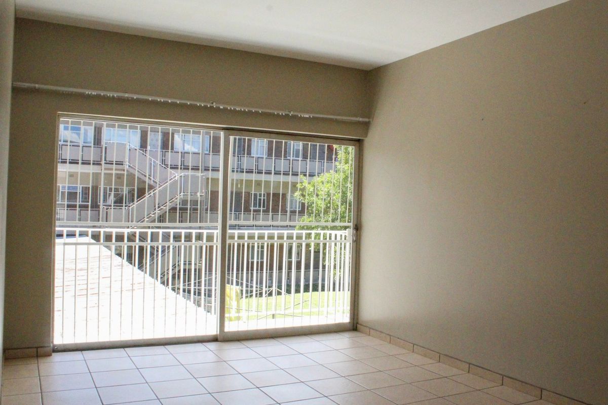 Secure apartment in Baillie Park - Photo 2