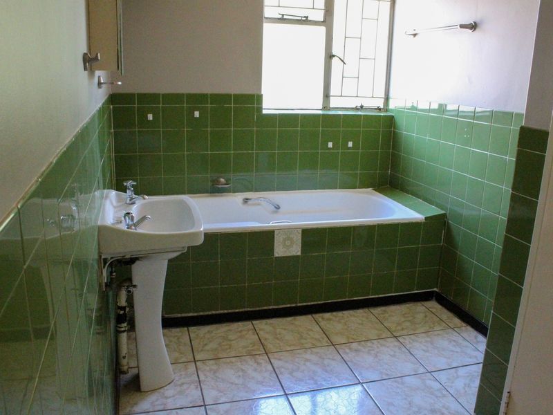 Secure apartment in Baillie Park - Photo 10