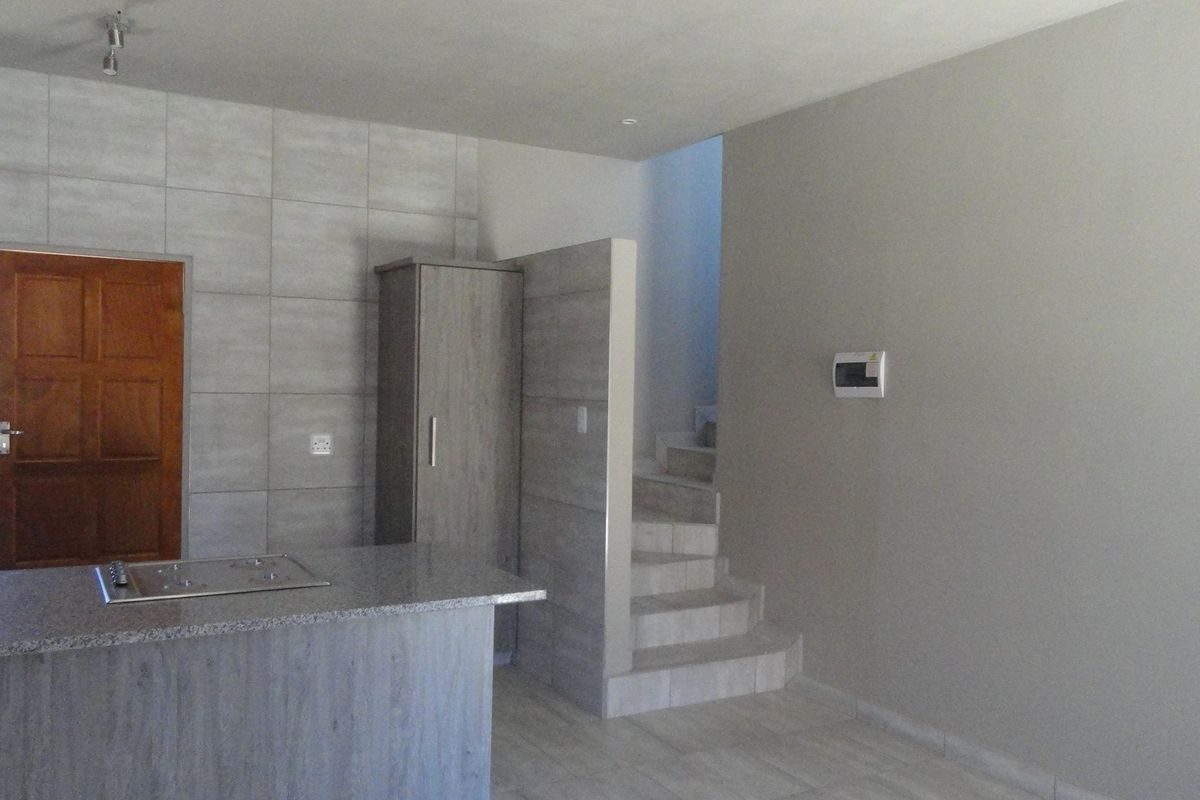 Spacious Two-Bedroom Townhouse - Potchefstroom – For Sale - Photo 5