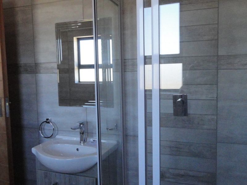 Spacious Two-Bedroom Townhouse - Potchefstroom – For Sale - Photo 9