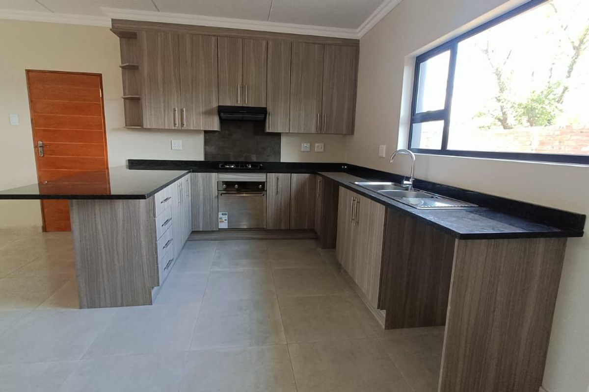 Modern Three - Bedroom Townhouse - Potchefstroom – For Sale - Photo 2