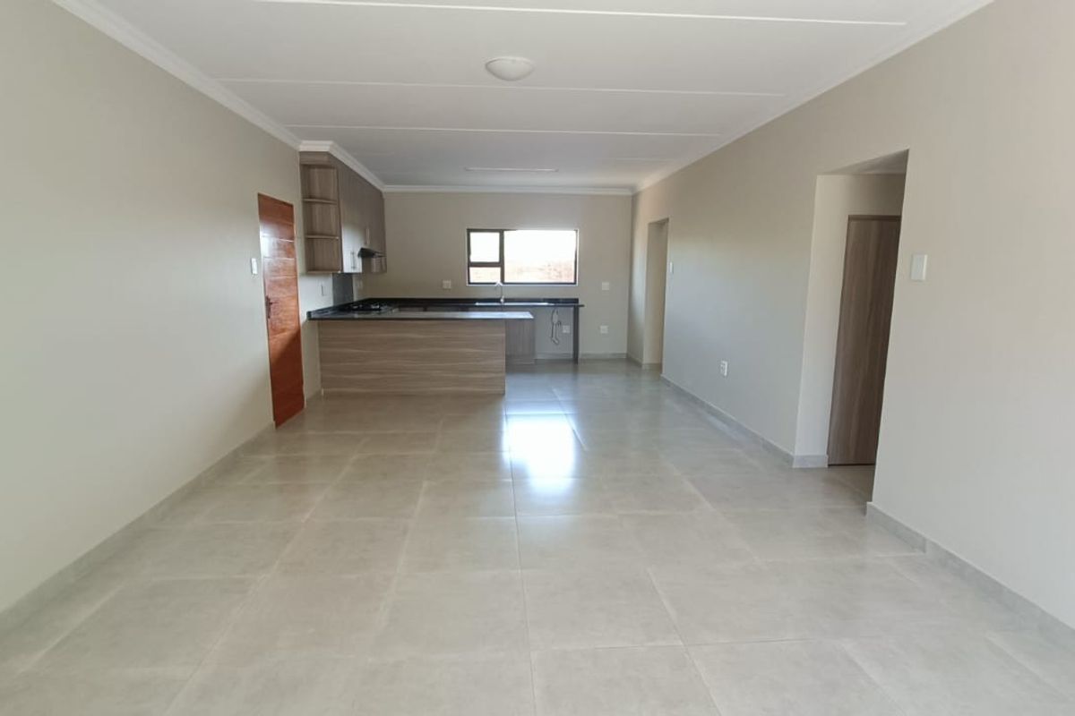Modern Three - Bedroom Townhouse - Potchefstroom – For Sale - Photo 4