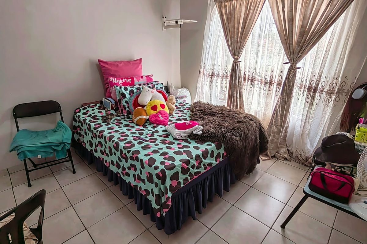 Walking Distance from the NWU! - Photo 4