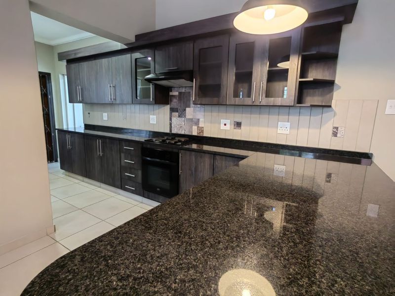 Spacious Home in a Secure Estate! - Photo 5