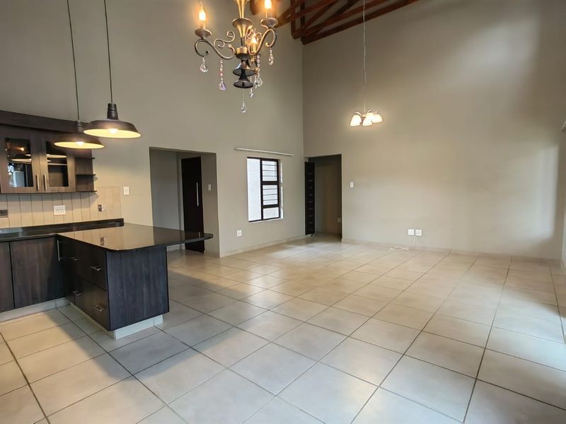 Spacious Home in a Secure Estate! - Photo 6