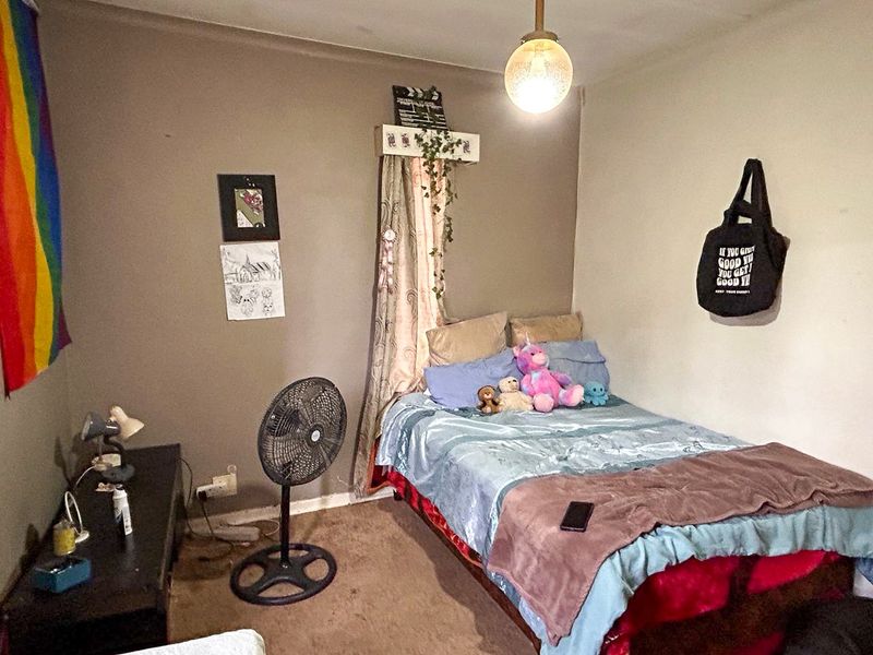 Townhouse centrally located - Photo 10