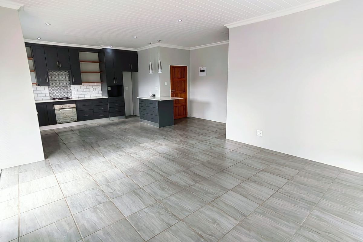 Townhouse in a Secure Estate! - Photo 5