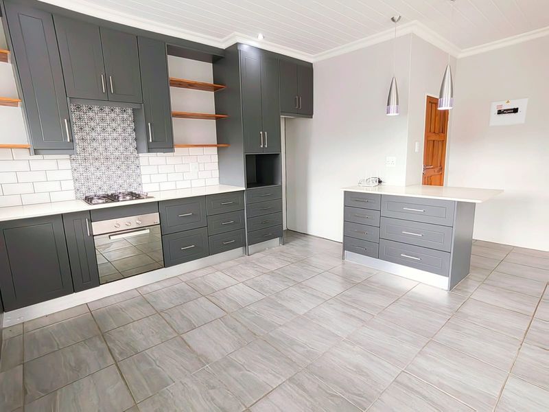 Townhouse in a Secure Estate! - Photo 4