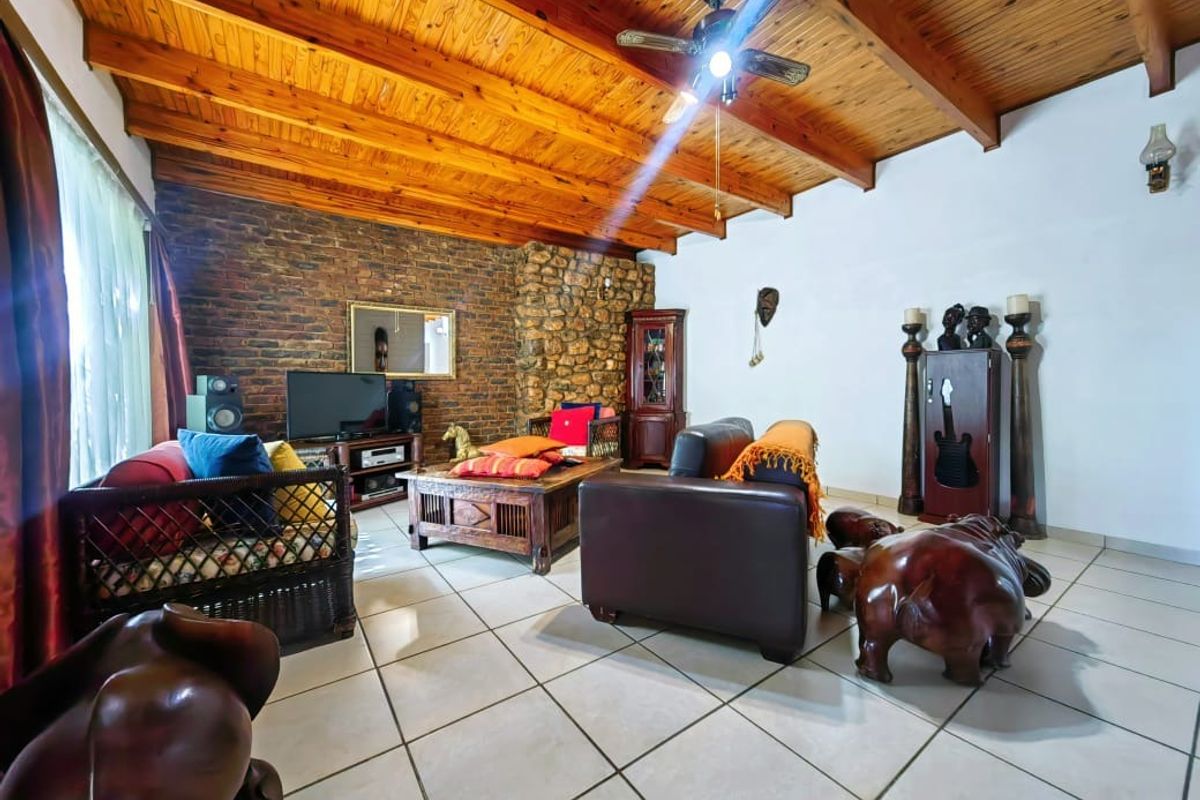 Family Home with a 2 Bedroom Flat in Miederpark! - Photo 4