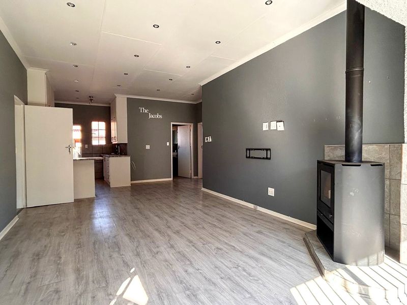 Villa Louanne epitomizes modern living - Photo 2