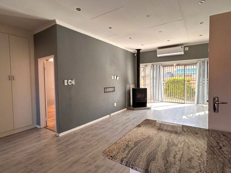 Villa Louanne epitomizes modern living - Photo 4