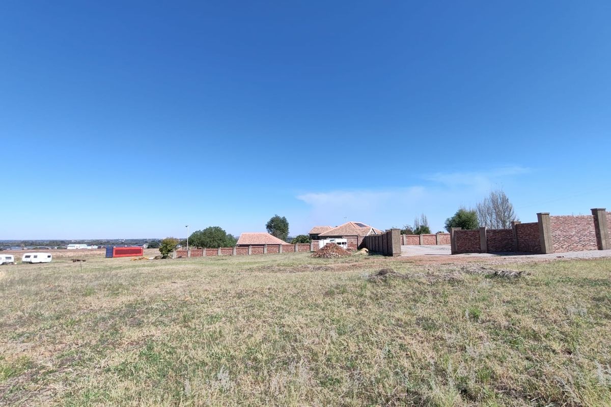 Situated Behind Tuscany Ridge Estate! - Photo 3