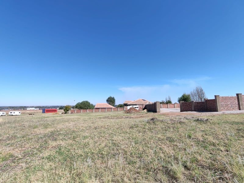 Situated Behind Tuscany Ridge Estate! - Photo 3