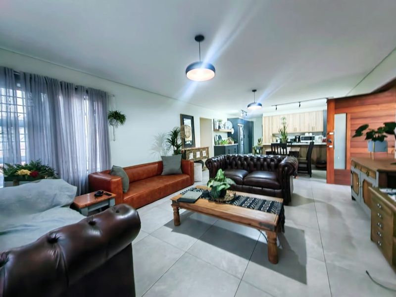 Baillie Park Beauty! - Photo 3