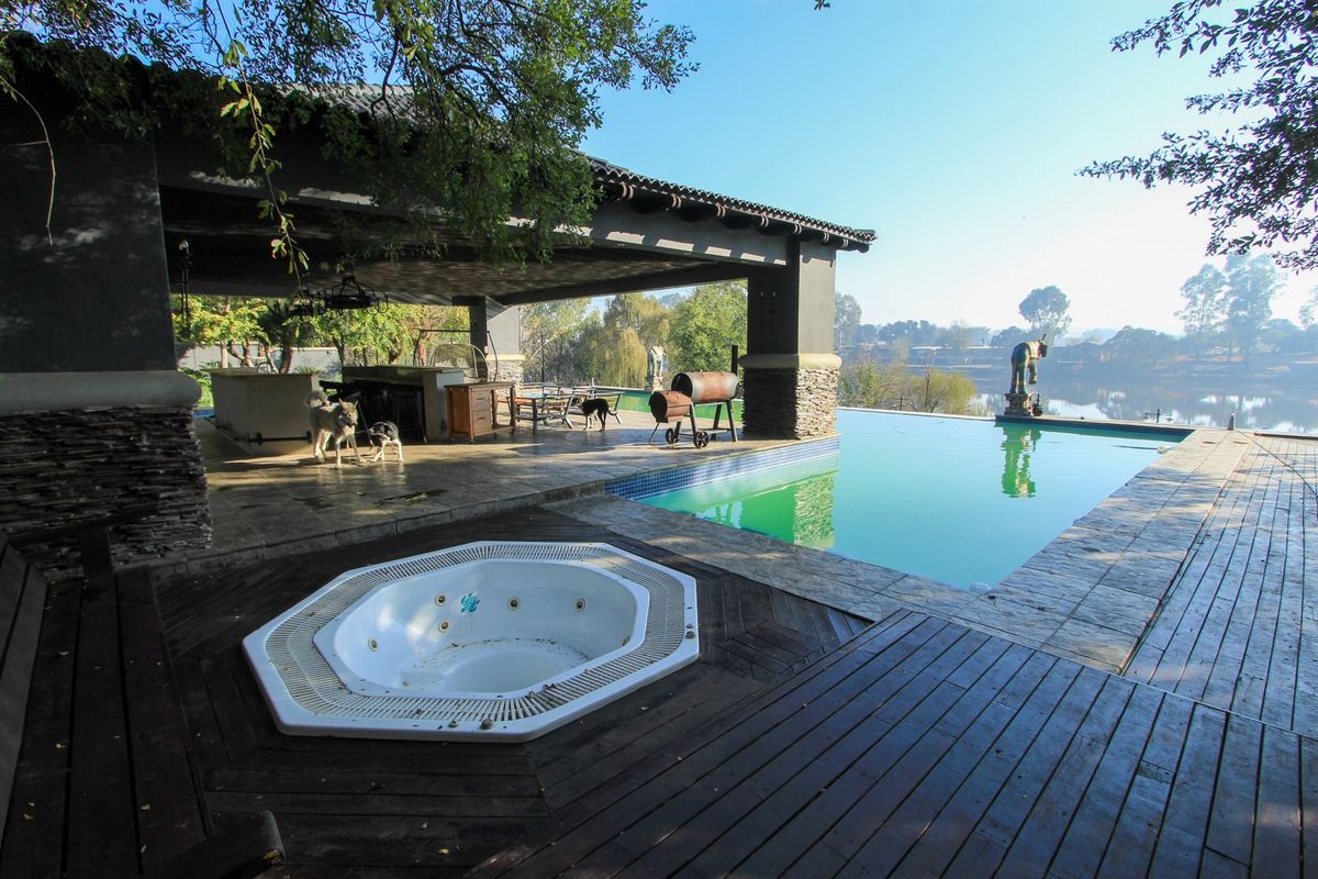 One of the most extraordinary properties on the Vaal River - Photo 2