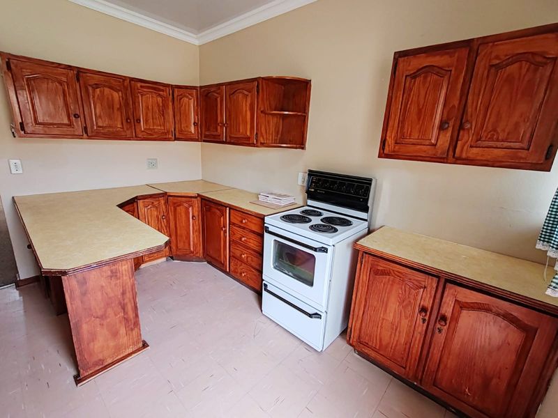 Spacious Townhouse in a Quiet Complex! - Photo 8