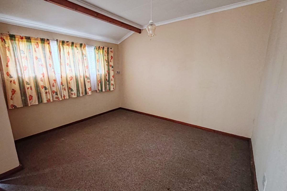 Spacious Townhouse in a Quiet Complex! - Photo 5