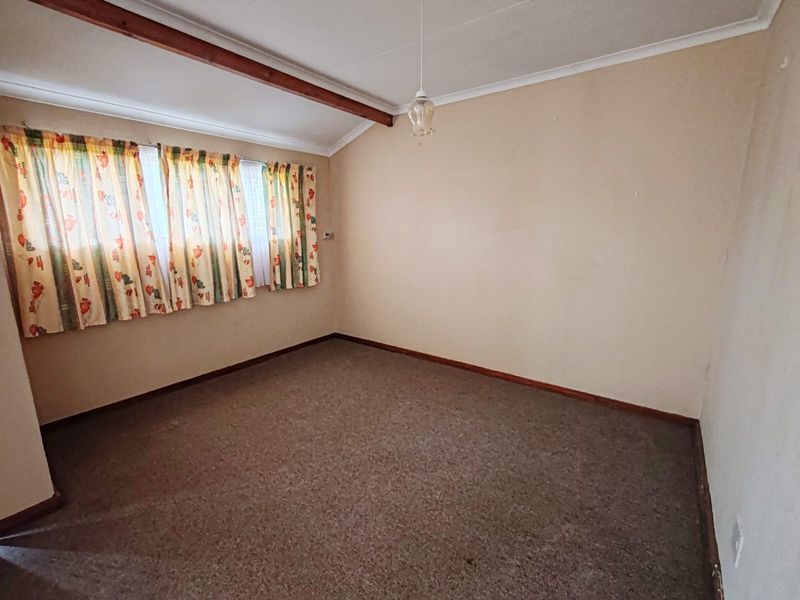 Spacious Townhouse in a Quiet Complex! - Photo 5