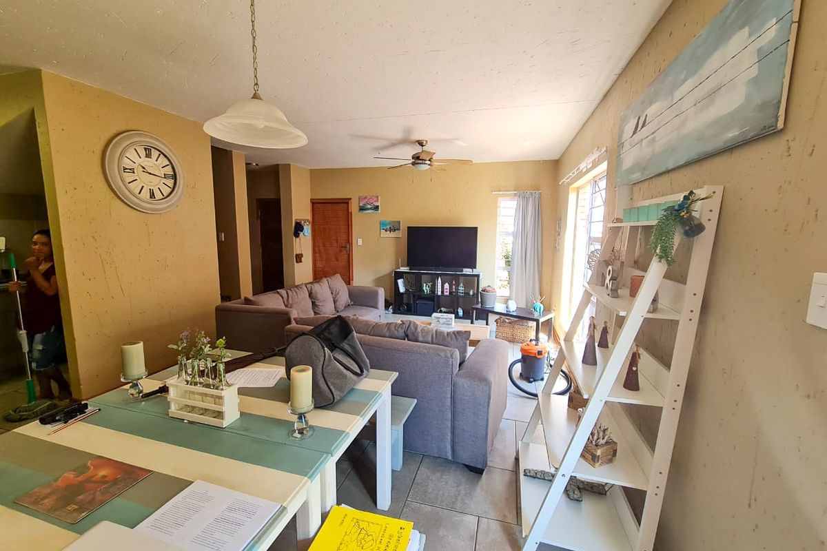 Be the first to move into a new duplex townhouse - Photo 3