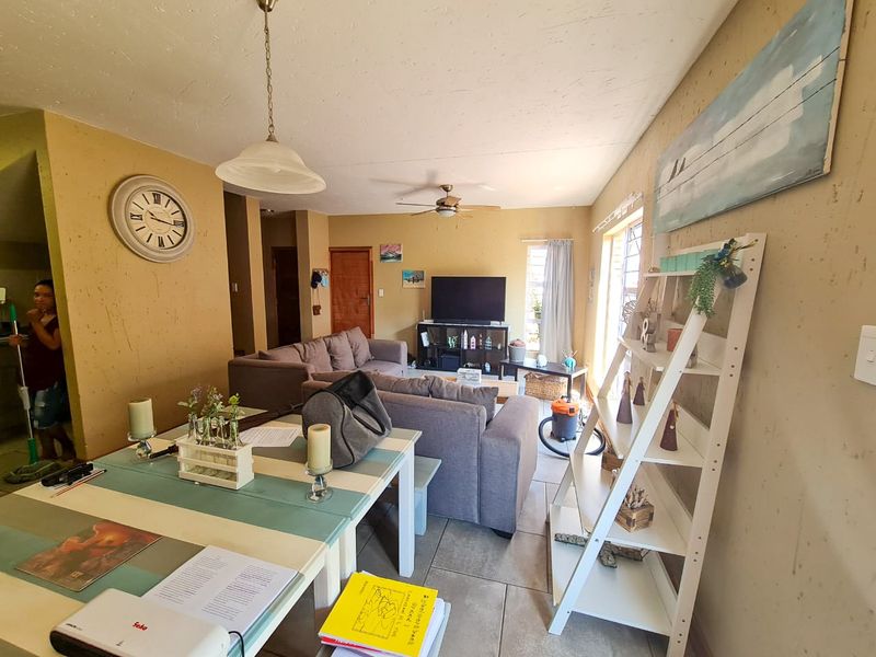 Be the first to move into a new duplex townhouse - Photo 3