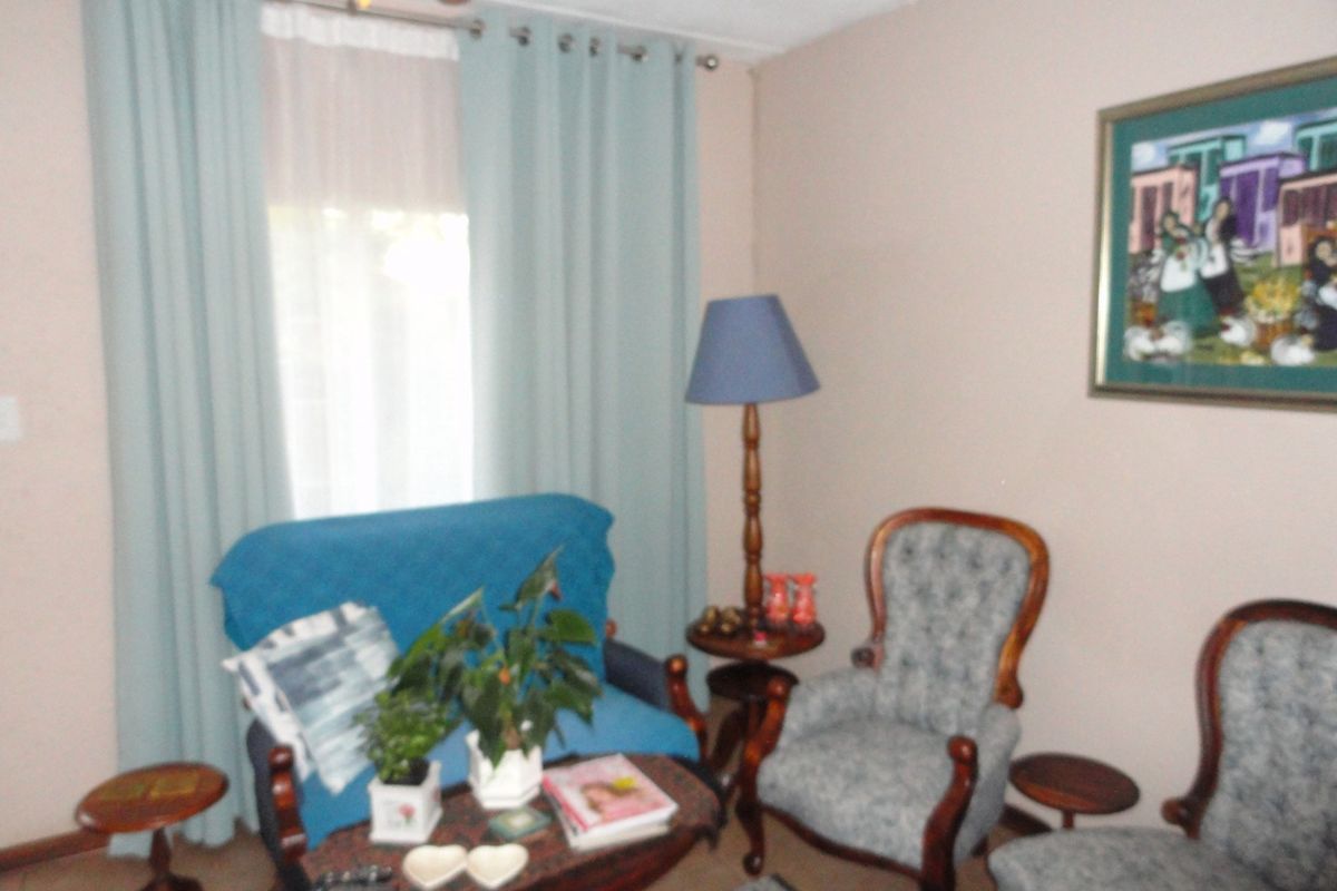 Beautiful Two Bedroom Double Storey Townhouse - Potchefstroom – For Sale - Photo 4