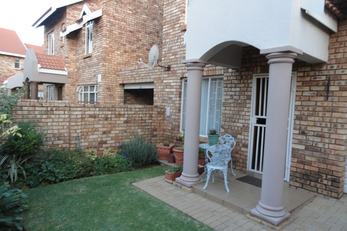 Beautiful Two Bedroom Double Storey Townhouse - Potchefstroom – For Sale - Photo 2