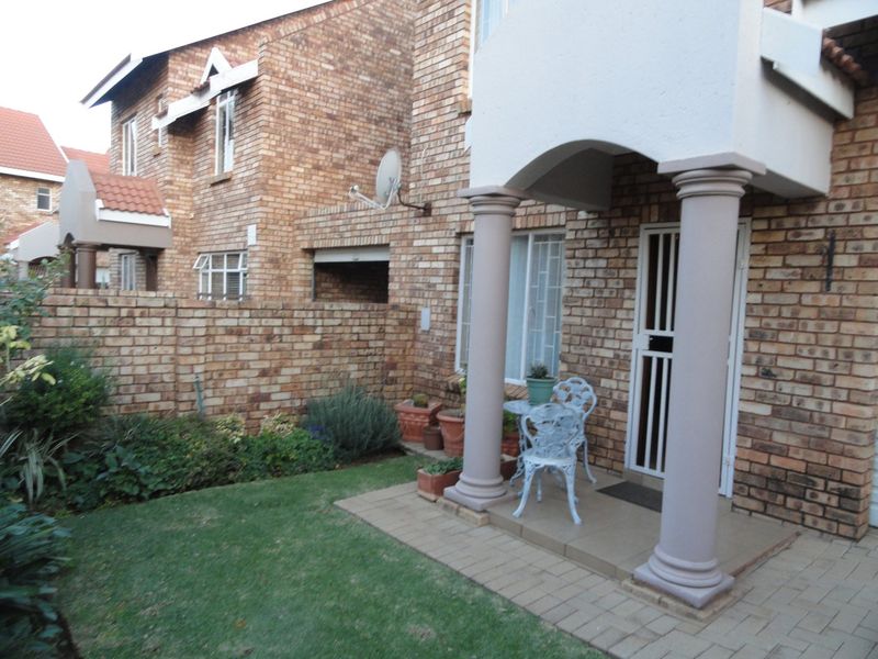 Beautiful Two Bedroom Double Storey Townhouse - Potchefstroom – For Sale - Photo 2