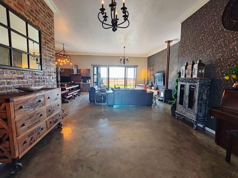 Beautiful Family Home in Ailanto Country Estate! - Photo 3