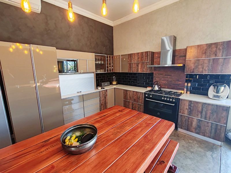 Beautiful Family Home in Ailanto Country Estate! - Photo 9