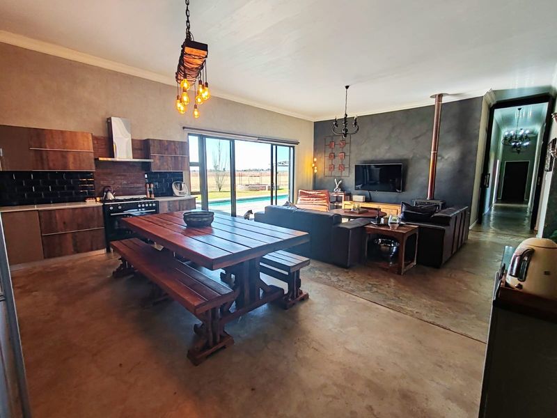 Beautiful Family Home in Ailanto Country Estate! - Photo 6