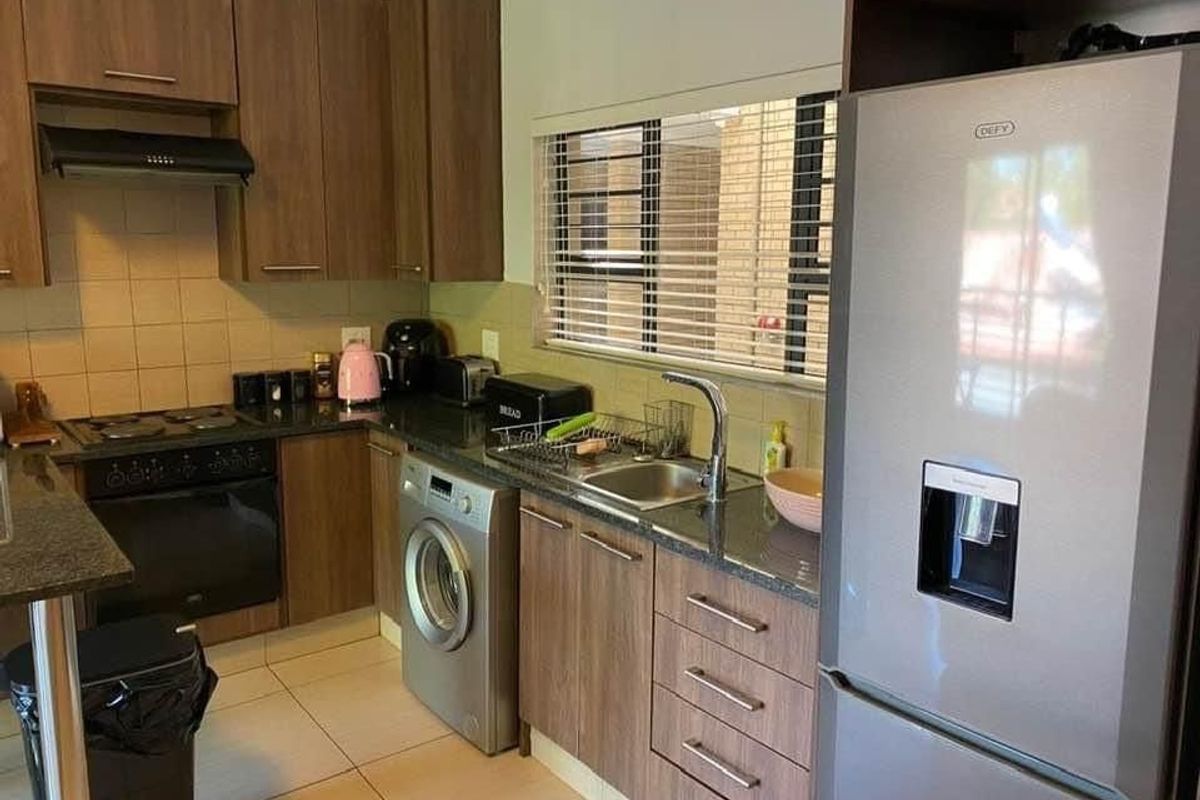 Apartment walking distance from the NWU! - Photo 5