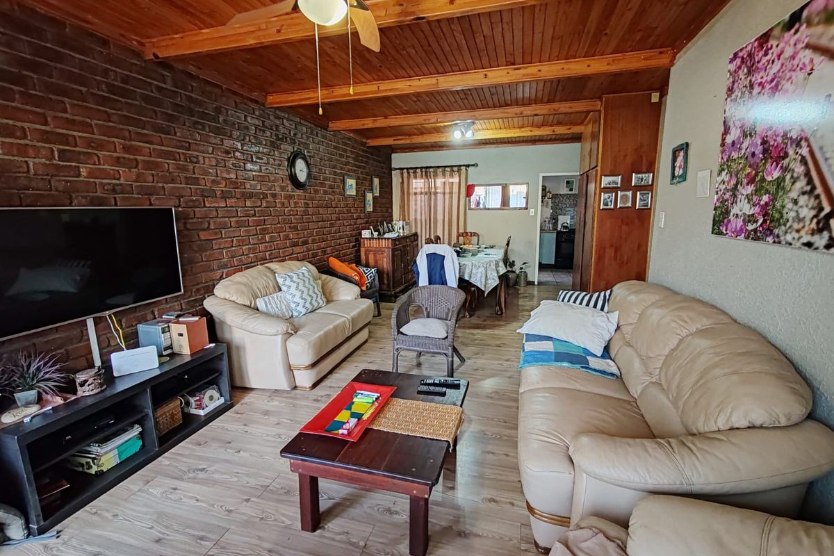 Spacious Townhouse in Kannoniers Park! - Photo 2