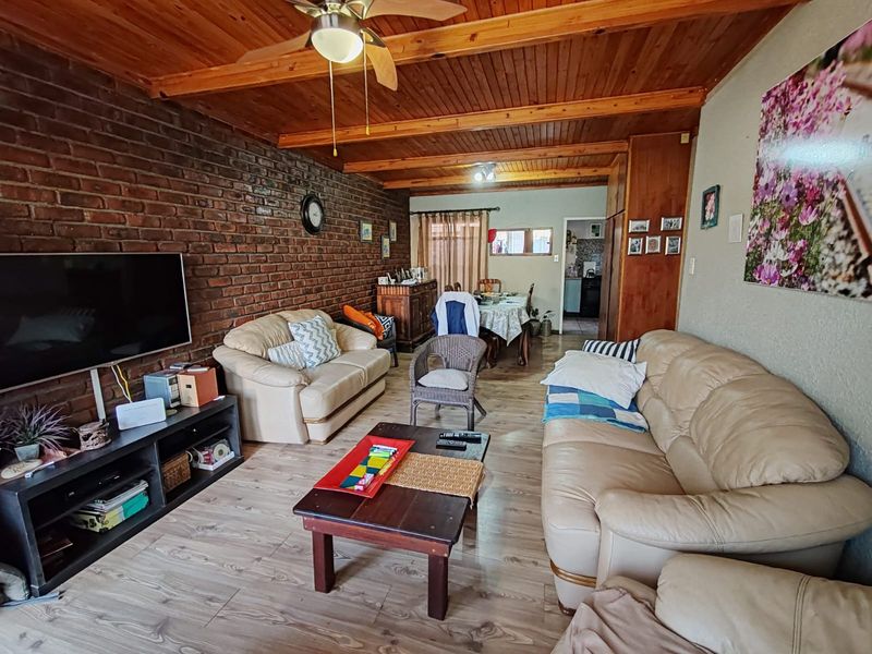 Spacious Townhouse in Kannoniers Park! - Photo 2